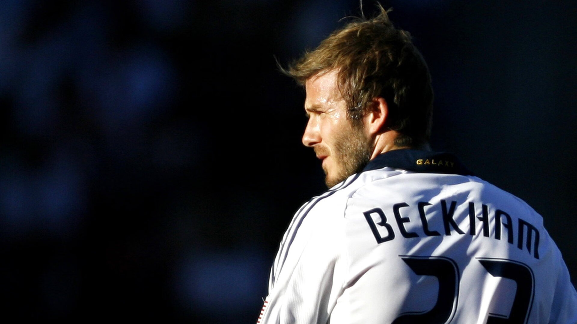 以“篮球+创新教育”为主题的青少年创业大赛在上海举办,创意篮球赛