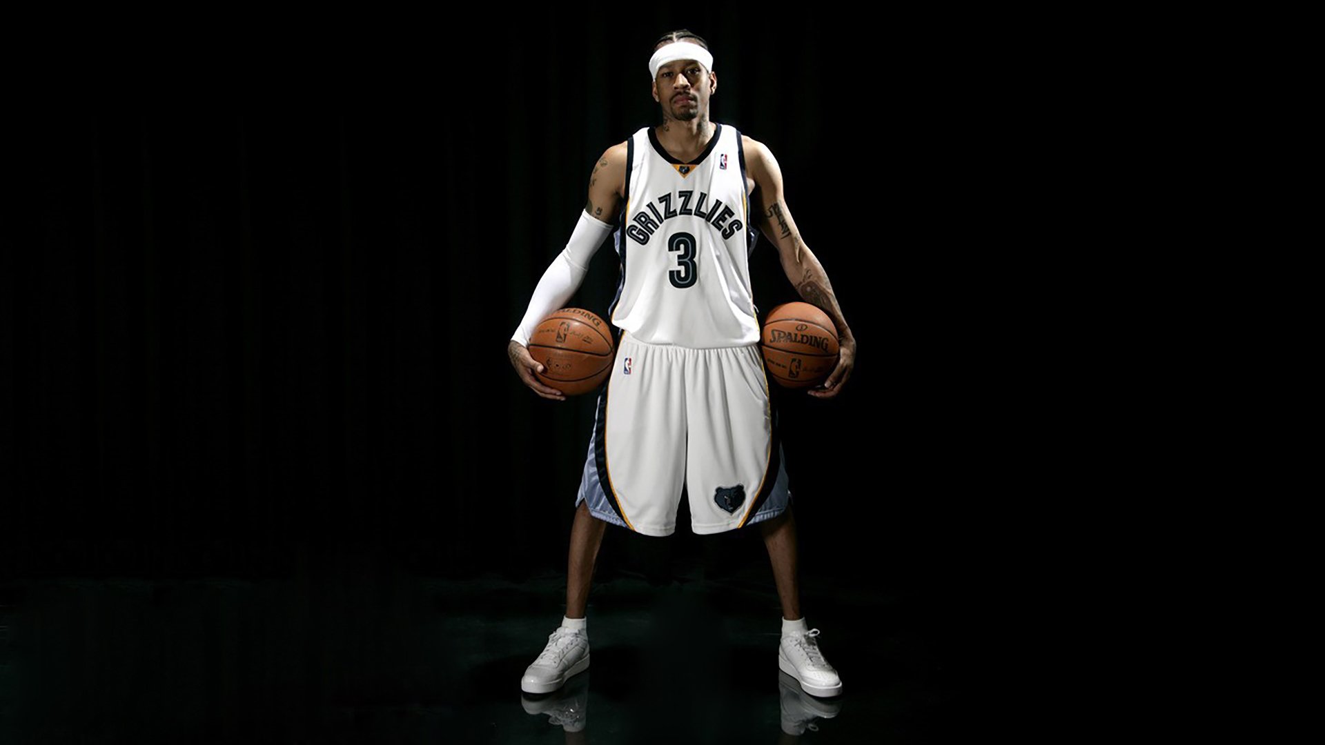 九游娱乐-勇士举办“球员亲子日”，加强家庭支持文化，勇士队全家福高清照